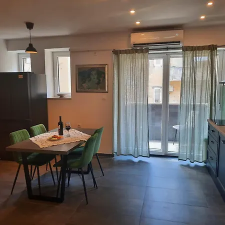Apartment Home Split