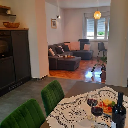 Apartment Home